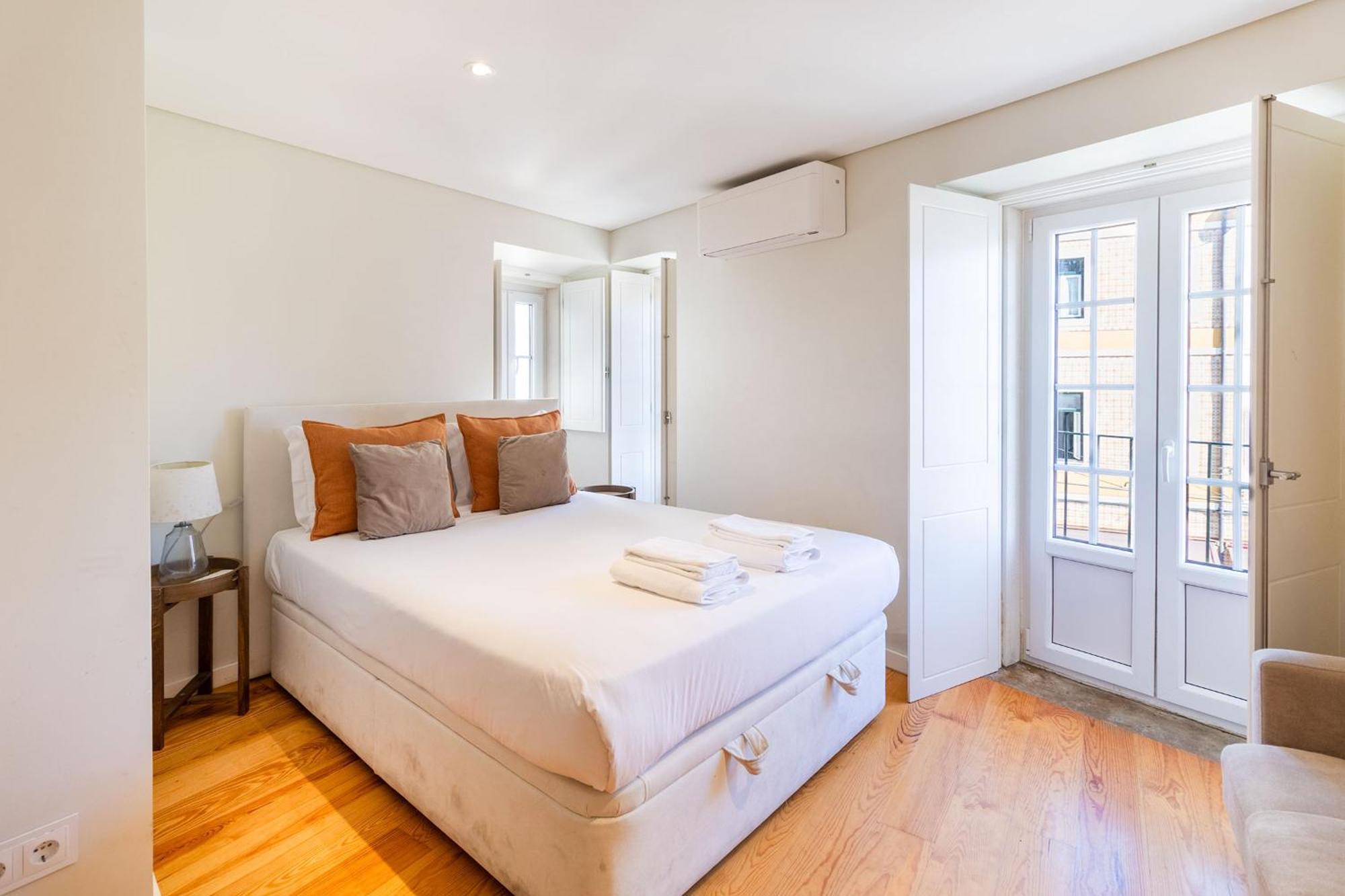 Discover Lisbons History - Stylish In Alfama Apartamento Lisboa